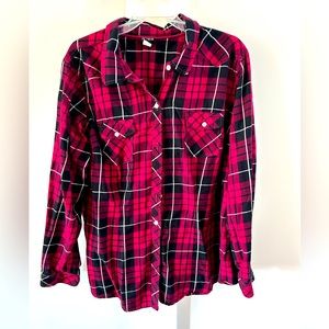 Torrid 3x pink/black button down shirt. Great condition.
